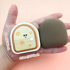 A single round cosmetic sponge for foundation make-up, made of soft material