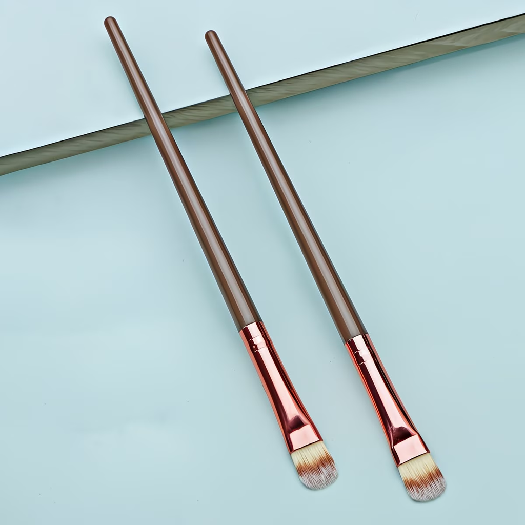 2 packs of brown makeup brushes with soft nylon bristles, suitable for all skin types