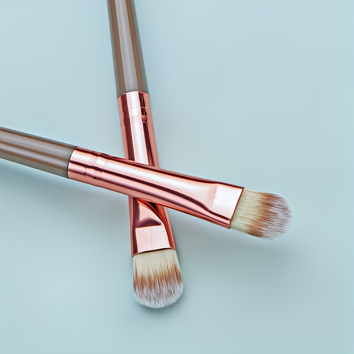 2 packs of brown makeup brushes with soft nylon bristles, suitable for all skin types