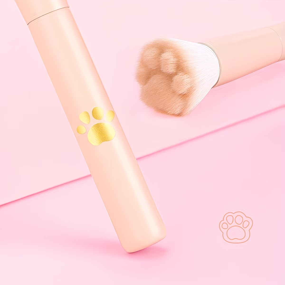 A Cat Paw Blush Brush