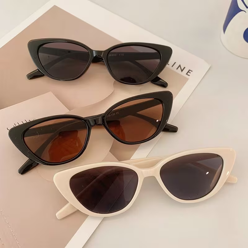 Stylish Cat-Eye Glasses Set for Men and Women - Retro Fashion Party
