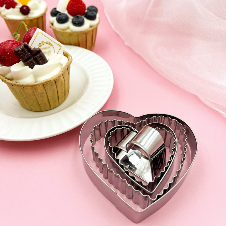 5-piece heart-shaped cookie cutter set, stainless steel pastry mold set