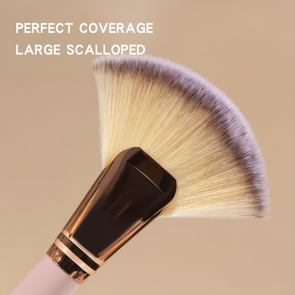 Single diamond shaped facial makeup brush