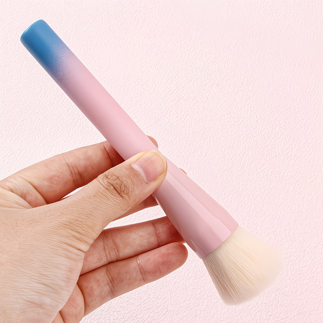 1pc Highlighter Brush With Wooden Handle Multifunctional Professional Face Blush Makeup Brush