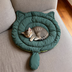 Universal cat sleeping mat, soft and breathable, washable.
