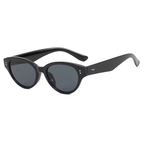 New cat-eye small-frame sunglasses, adorned with studs