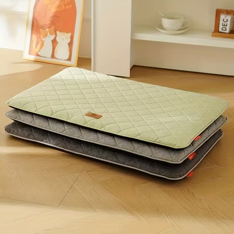 High-quality egg-shaped sponge-filled pet mat suitable for all seasons, cats and dogs.