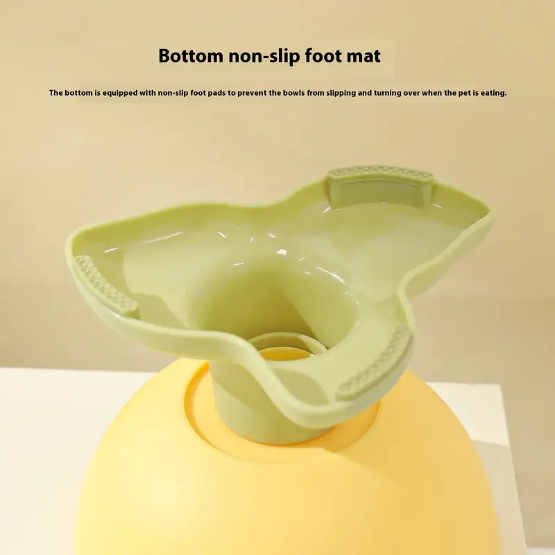 1 pet booster bowl with non-slip base and 15° anti-tipping angle