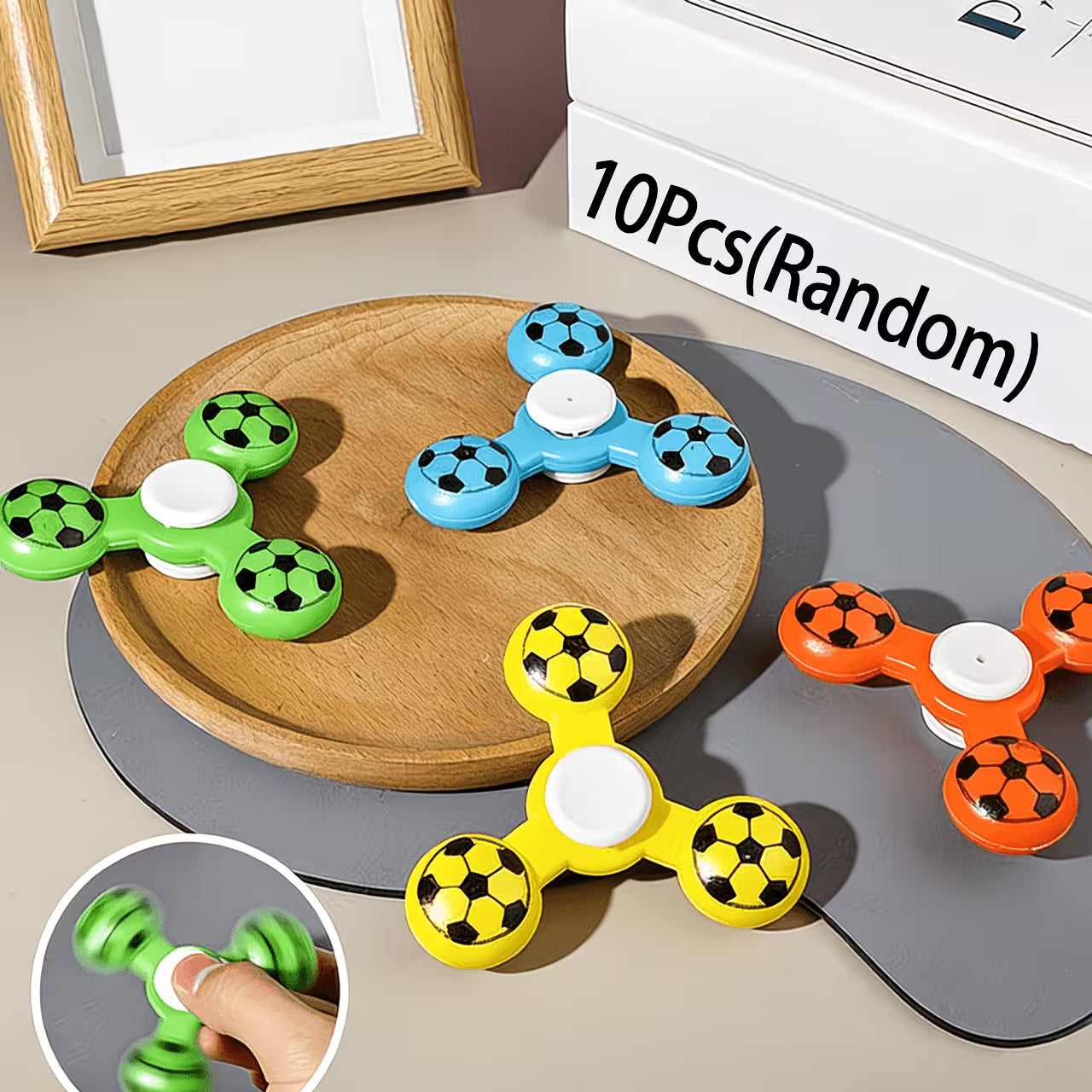 10 soccer ball-shaped fidget spinners, cute toys.